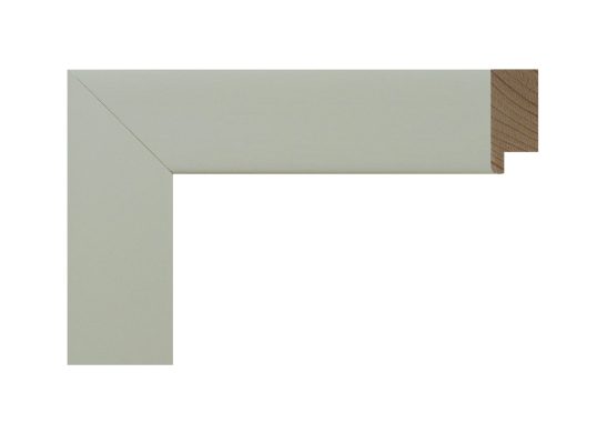 Moldura de madera de pino finger lacado en blanco modelo 022-030, con perfil recto y acabado liso mate. Moldura de estilo moderno y líneas limpias
