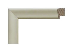 Moldura modelo 028-030 fabricada en madera de pino finger con acabado blanco lacado mate. Moldura de perfil redondeado, de estilo clásico y elegante, ideal para enmarcar fotografías o láminas aportando un acabado limpio y luminoso
