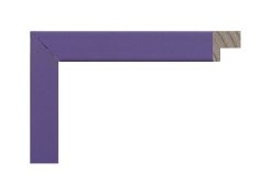 Moldura color lila, modelo 239-092. Fabricada en madera de pino Finger Joint con acabado satinado y superficie lisa. Su suave tono lila aporta serenidad, frescura y un toque romántico, ideal para enmarcar fotografías, láminas o ilustraciones en dormitorios, estudios o espacios con decoración moderna y colorida.
