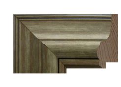 Moldura de madera de pino finger joint en oro verdoso con acabado satinado