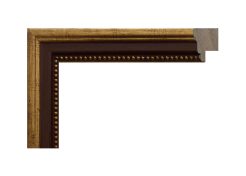 Marco decorativo de madera con acabado oro y centro rojo, modelo 170-173. Moldura clásica fabricada en pino finger con textura craquelada y filo de bolas ornamentales. Su combinación de dorado envejecido con rojo burdeos aporta un estilo cálido y elegante, ideal para enmarcar espejos, cuadros o fotografías con un toque vintage y sofisticado.