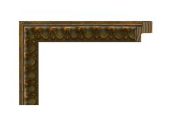 Marco labrado color oro envejecido, modelo 250-005. Fabricado en madera de pino finger con diseño tallado en relieve y acabado dorado con pátina antigua. Su decoración clásica y elegante lo convierte en una opción ideal para enmarcar retratos, espejos u obras de arte, aportando un toque distinguido y artesanal.