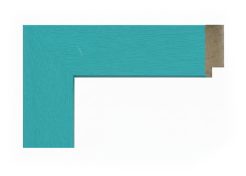 Marco de madera de Ayous color celeste rústico, modelo 310-074. Moldura con textura rugosa y acabado mate que resalta la veta natural de la madera, aportando frescura y estilo. Ideal para enmarcar fotografías, láminas o espejos, perfecto para ambientes modernos, costeros o juveniles.