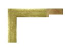 Moldura tipo cajón acabado en película dorada, modelo 181-005. Moldura lisa fabricada en madera de pino finger, con superficie metálica en tono oro suave y elegante. Su diseño minimalista y contemporáneo lo convierte en una opción ideal para enmarcar espejos, láminas o fotografías con un estilo moderno y luminoso.