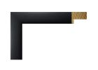 Moldura tipo cajón color negro mate, modelo 275-054. Fabricada en madera de pino finger con acabado lacado liso. Su diseño moderno y sobrio lo hace ideal para enmarcar fotografías, obras de arte o espejos, aportando un estilo contemporáneo, elegante y con contraste visual en cualquier ambiente.