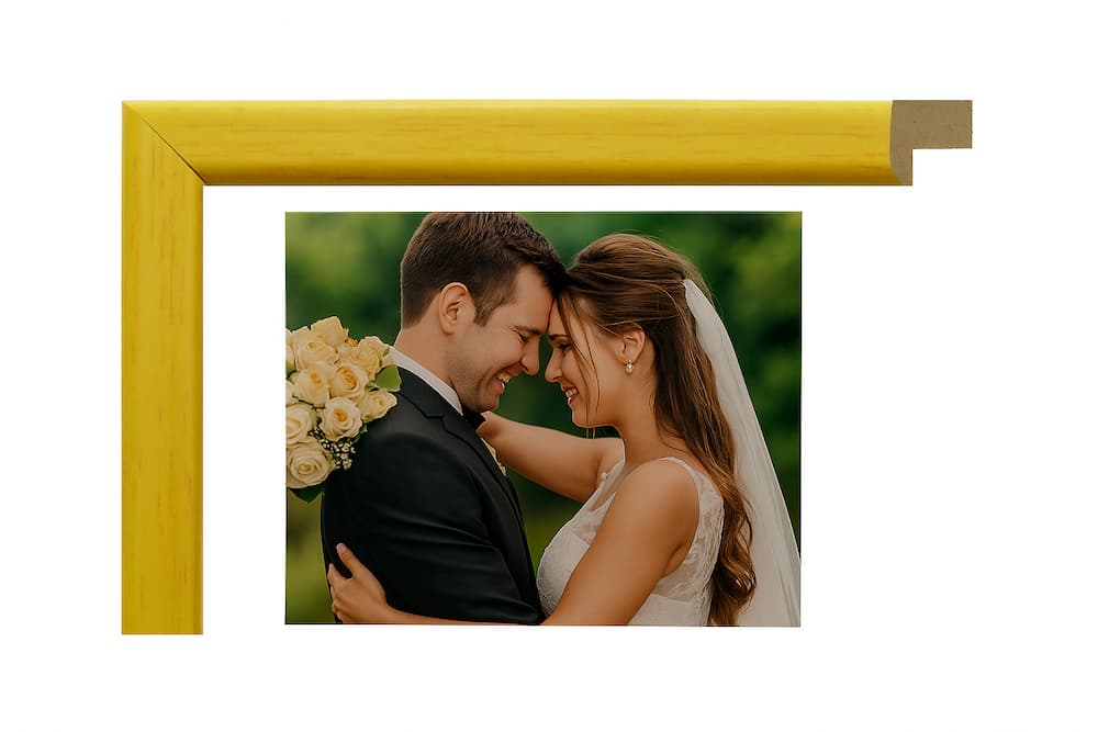 20251110 1139 Marco Fotografico - Molduras Salas Marco a medida -Fotográfico-boda-recuerdos